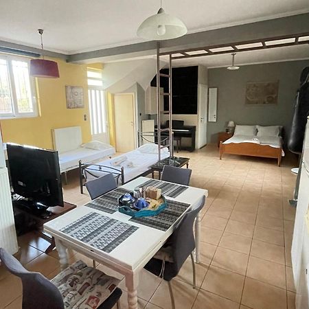 Patras - Independent Studio In Quiet Area Dış mekan fotoğraf
