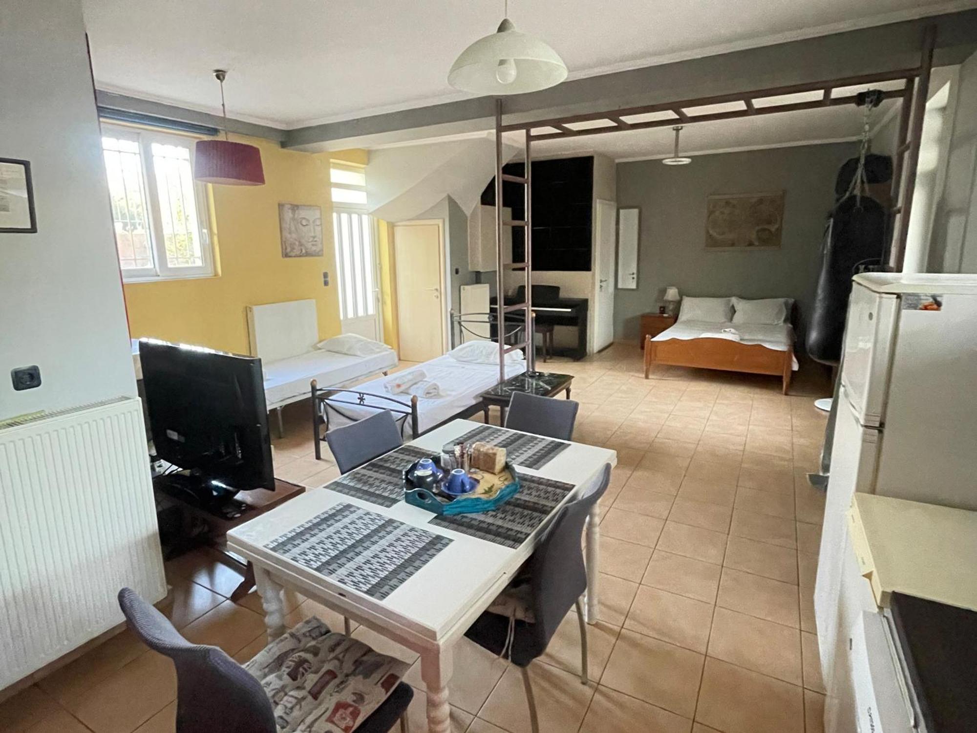 Patras - Independent Studio In Quiet Area Dış mekan fotoğraf